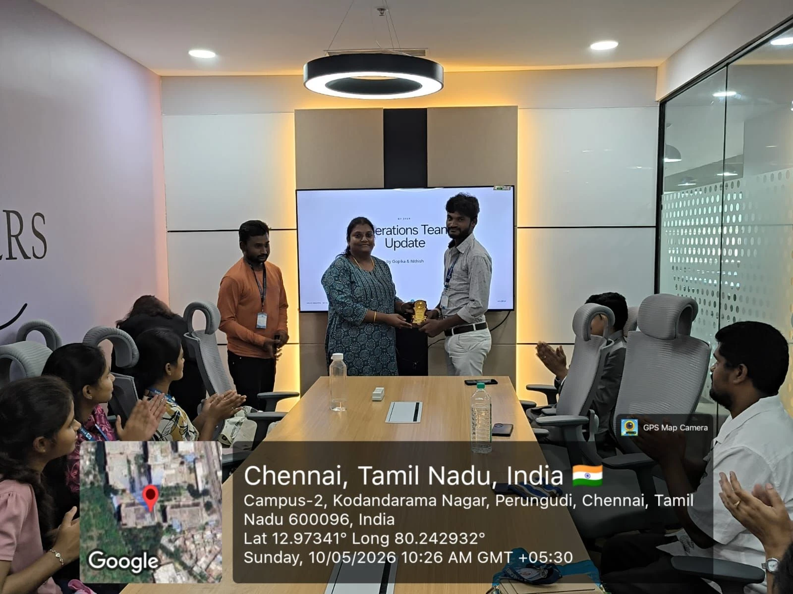 Receiving the Rising Star Award for the Aalee team in Chennai (1/2)